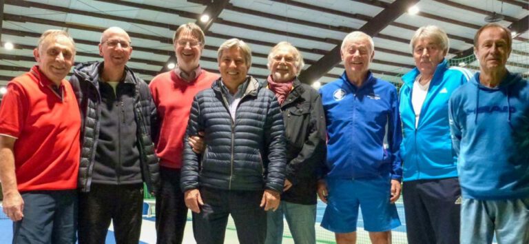 Herren 65 sind Niederrheinmeister in der Halle